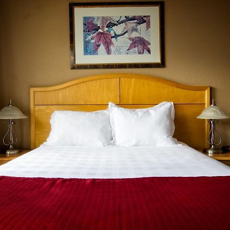 Bulkley Valley Motel New Hazelton Екстер'єр фото