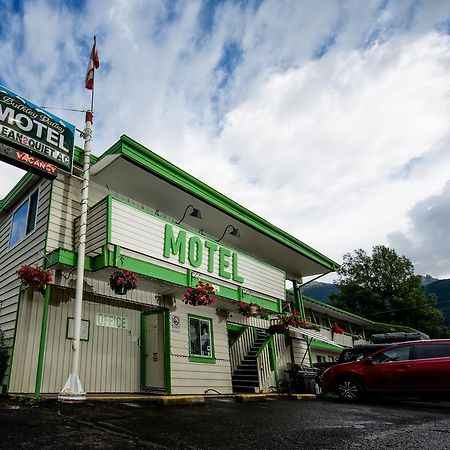 Bulkley Valley Motel New Hazelton Екстер'єр фото