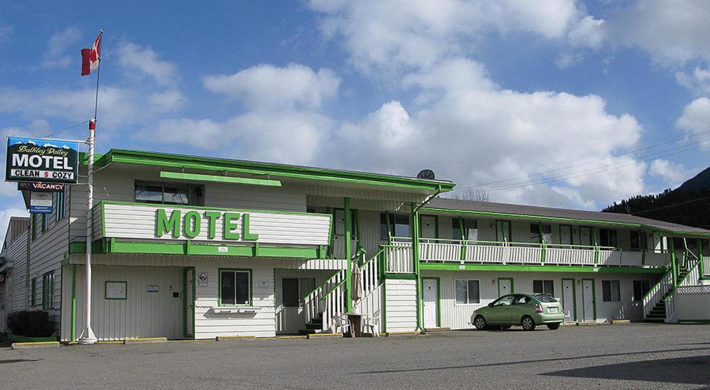 Bulkley Valley Motel New Hazelton Екстер'єр фото