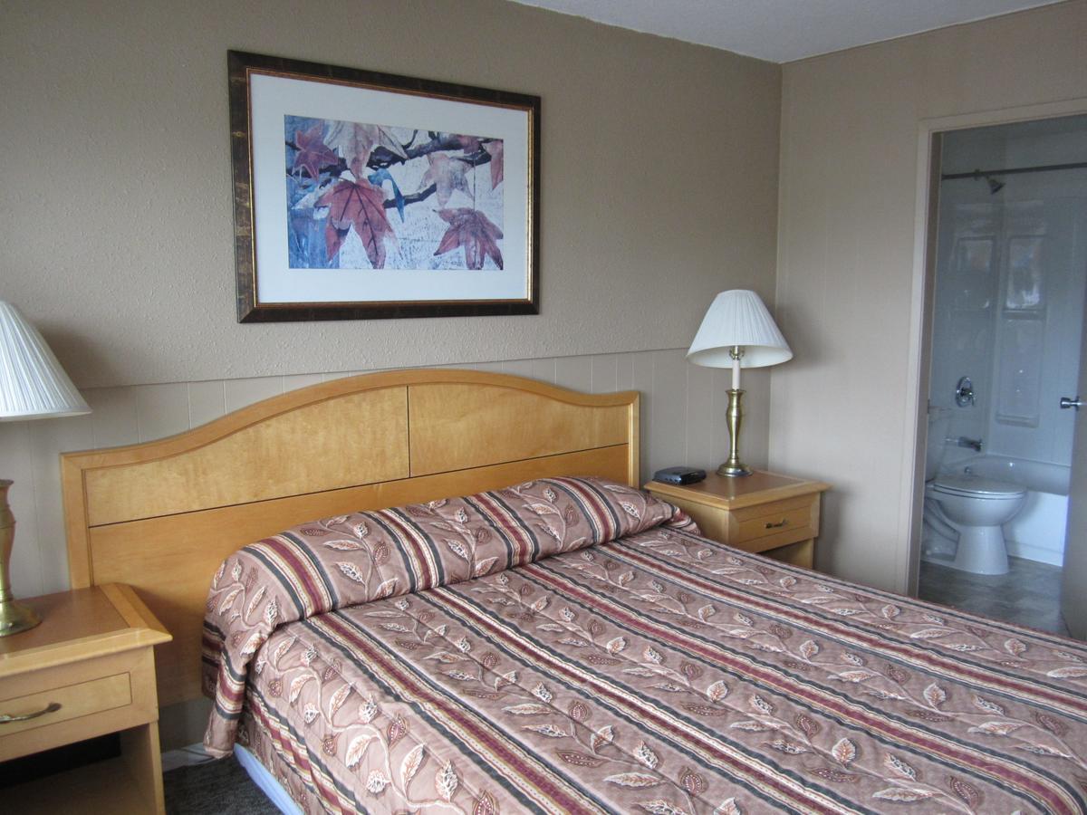 Bulkley Valley Motel New Hazelton Екстер'єр фото