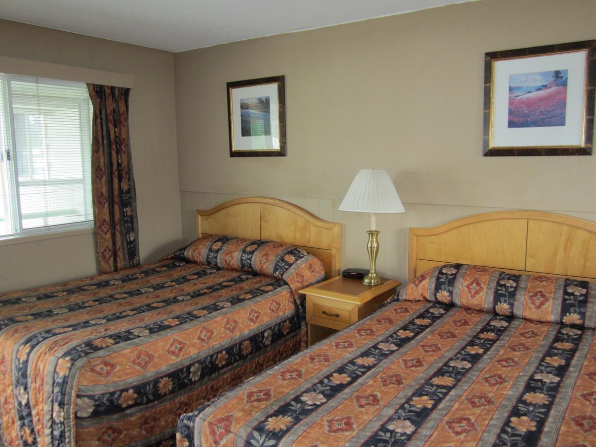 Bulkley Valley Motel New Hazelton Екстер'єр фото
