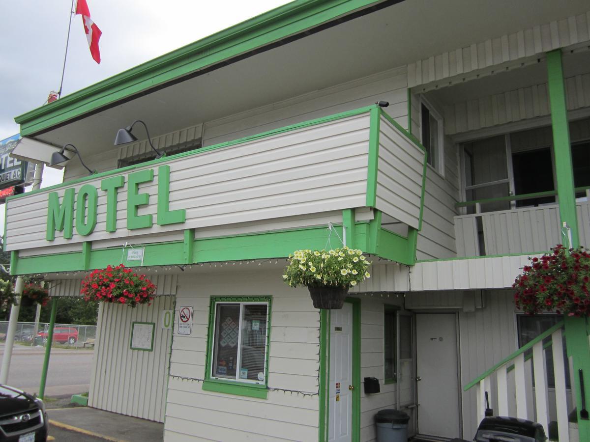 Bulkley Valley Motel New Hazelton Екстер'єр фото