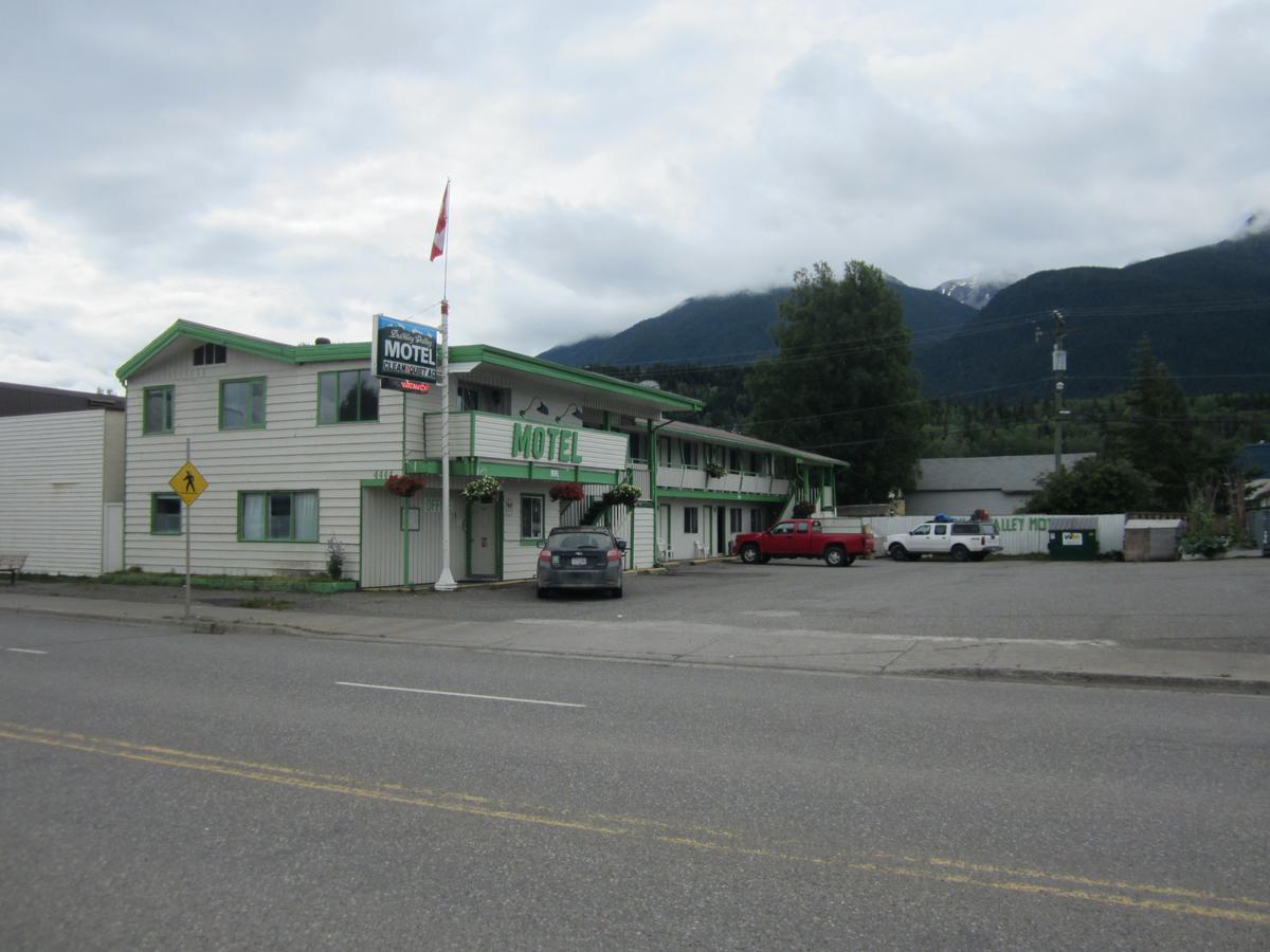 Bulkley Valley Motel New Hazelton Екстер'єр фото