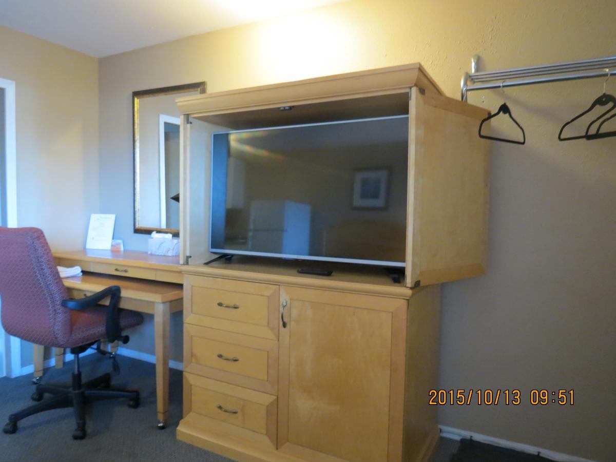 Bulkley Valley Motel New Hazelton Екстер'єр фото