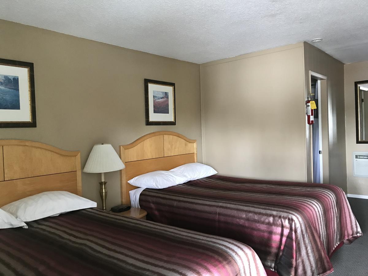Bulkley Valley Motel New Hazelton Екстер'єр фото