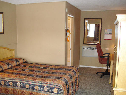 Bulkley Valley Motel New Hazelton Екстер'єр фото